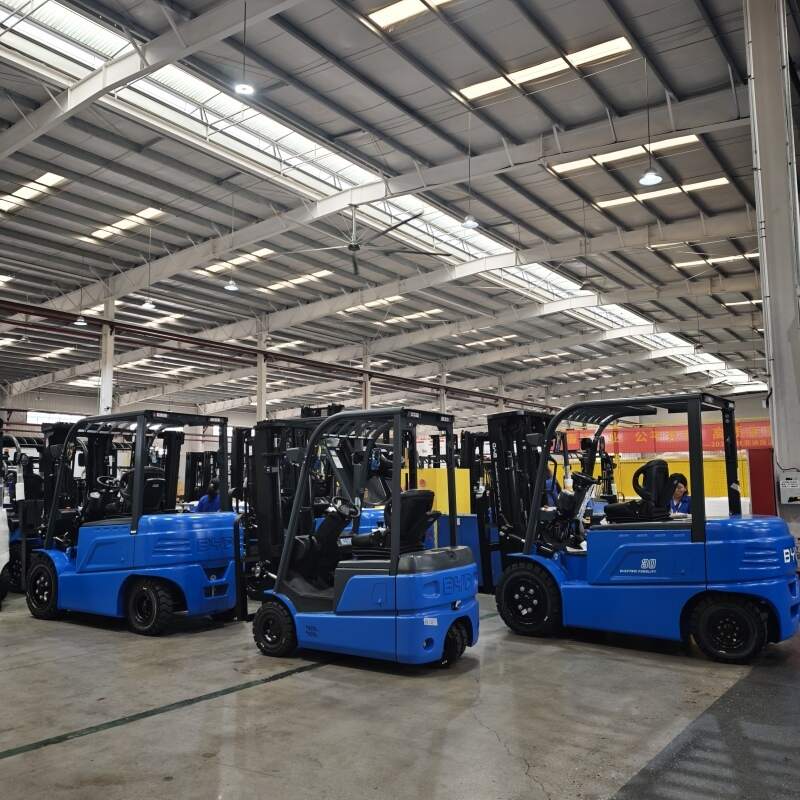 Сравнение моделей электропогрузчиков BYD в Красноярске